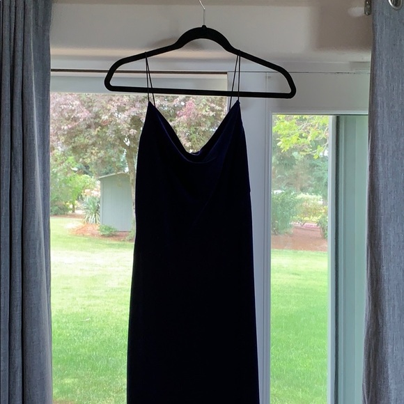 Long form fitting dress - Picture 4 of 6